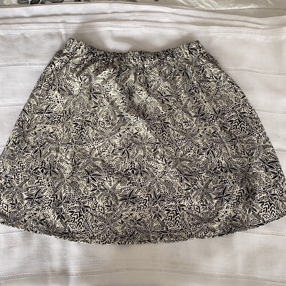 Maurice’s Jungle themed mini skirt. - Picture 6 of 9